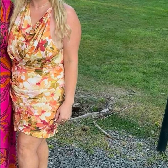 midi floral dress! WORN ONCE and dry cleaned! - Picture 2 of 5